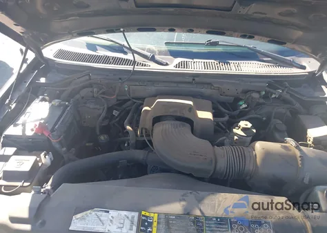 2002 Ford F-150 Lariat/Xlt из США, поврежденный, VIN 1FTRW08L32KD89177